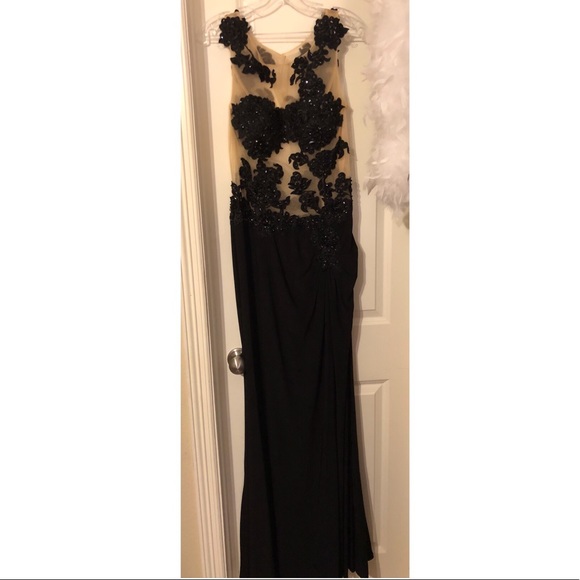 Prom dress - Picture 1 of 2